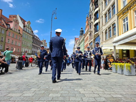 Święto Wrocławia. Pochód radnych Rady Miejskiej Wrocławia i uroczysta sesja [ZDJĘCIA] - 9