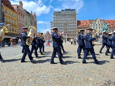 Święto Wrocławia. Pochód radnych Rady Miejskiej Wrocławia i uroczysta sesja [ZDJĘCIA] - 10