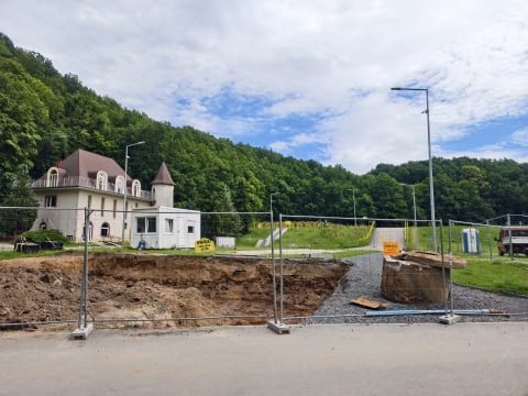 Basen wciąż w planach, a zalew jeszcze niedostępny dla mieszkańców. Magistrat zapewnia, że to chwilowe - 0