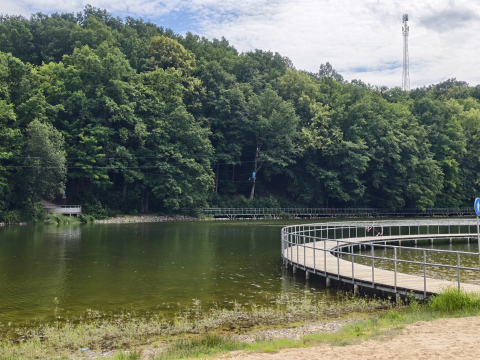 Basen wciąż w planach, a zalew jeszcze niedostępny dla mieszkańców. Magistrat zapewnia, że to chwilowe - 1