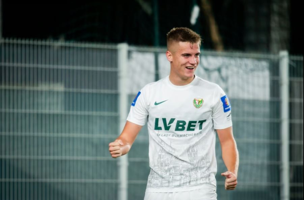 Wychowanek żegna się z piłkarskim Śląskiem - W ostatnim sezonie Aleksander Paluszek rozegrał w Śląsku 23 spotkania i zdobył 3 bramki - fot. Adriana Ficek