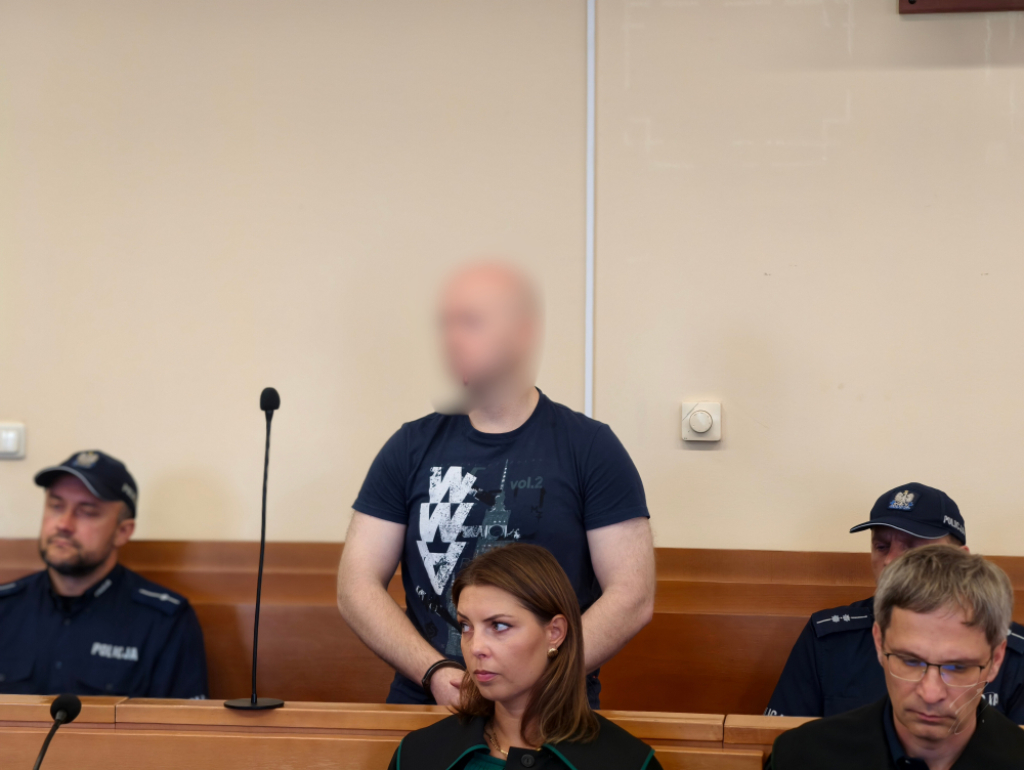 Horror w Gaikach. Ruszył proces mężczyzny oskarżonego o wieloletnie więzienie i gwałty - Trzymał kobietę w ciemnej komórce, odpowie za znęcanie i gwałty/ fot.