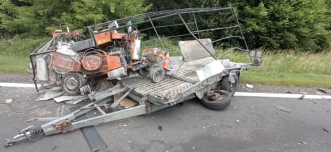 Zderzenie dwóch busów z pasażerami na trasie Bolków- Jelenia Góra. Droga jest zablokowana - 3