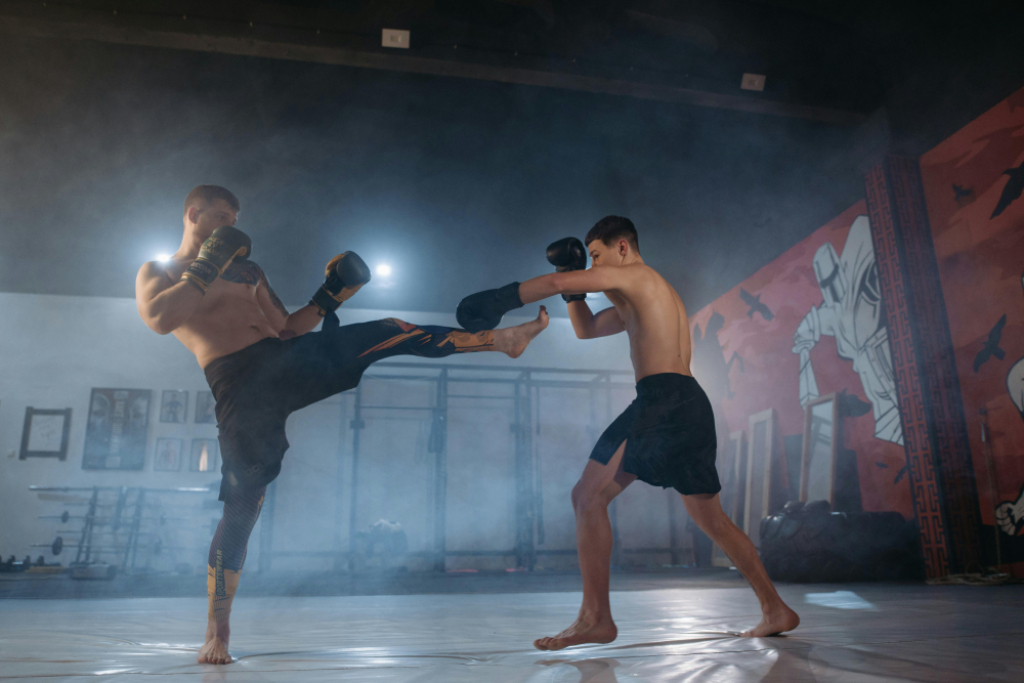 Agresja i szkodliwe wzorce. Nie wszystkim mieszkańcom podoba się organizacja gali freak-fightowej we Wrocławiu - 5 lipca organizowana będzie gala freak-fightowej we Wrocławiu. Fot: pexels