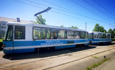 Nietypowy tramwaj wyjedzie na ulice Wrocławia. Połączą wagony... tyłami!