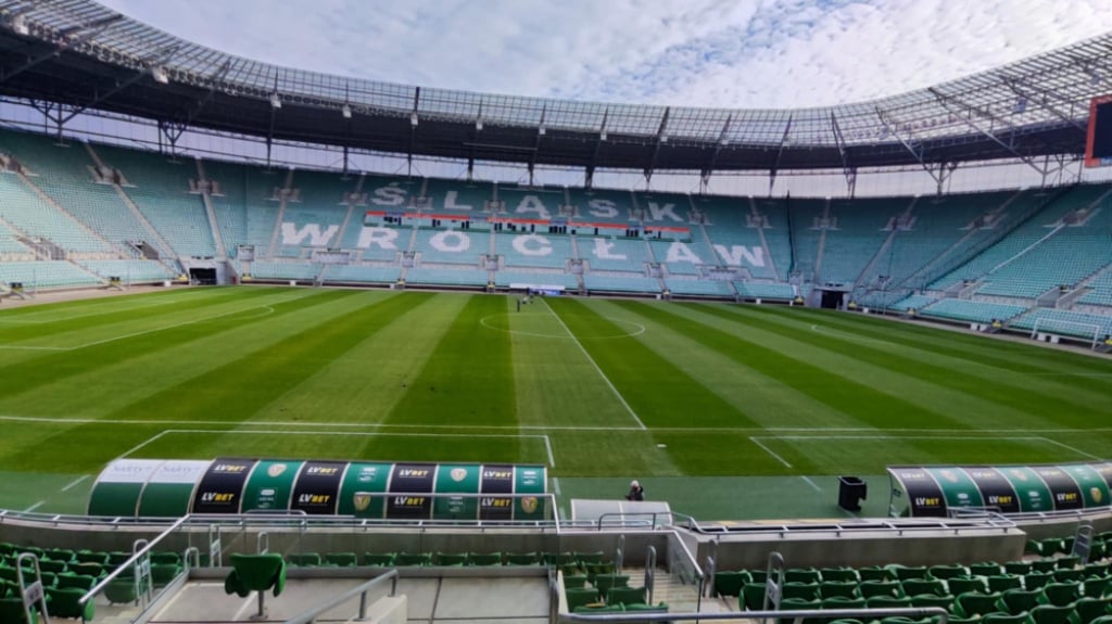 Para kochanków z wrocławskiego stadionu zidentyfikowana. Sprawa zostanie zgłoszona na policję. Co im grozi? - Wybryki pary kochanków na Tarczyński Arenie mogą ich słono kosztować. Fot. RW