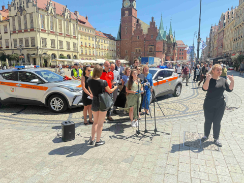 Defibrylatory w MPK Wrocław. W których autobusach i tramwajach pojawi się sprzęt? - 0