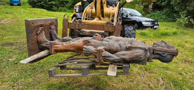 Z podwórka do Muzeum Sztuki Nowoczesnej? Kontrowersyjne rzeźby ze Szklarskiej Poręby szukają nowego miejsca - 2