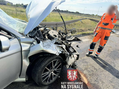 Poważny wypadek na AOW. Dwie osoby w szpitalu po zderzeniu [ZDJĘCIA] - 3