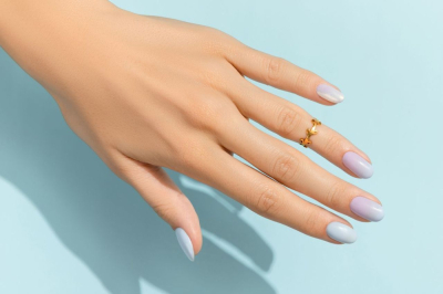 Festiwalowy manicure hybrydowy &ndash; postaw na wyraziste wzory i kolor we Wrocławiu