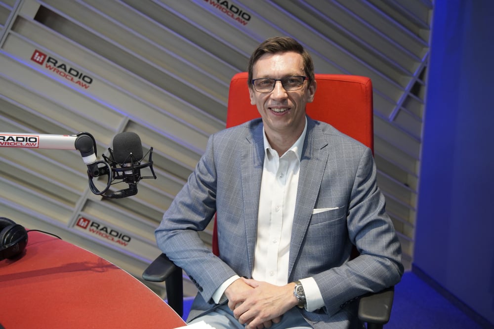 Reakcja24: Rafał Niewiadomski z Powiatowego Urzędu Pracy we Wrocławiu - Rafał Niewiadomski gościem Reakcji24. Fot. RW