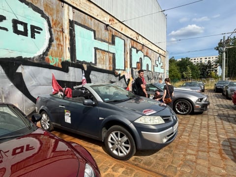 Gratka dla fanów motoryzacji. Do Wrocławia zjechały kabriolety - 3