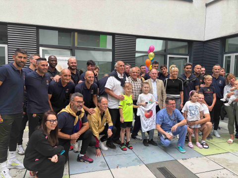 Byli piłkarze Barcelony w Przylądku Nadziei! To było wyjątkowe spotkanie z dziećmi [ZDJĘCIA] - 5
