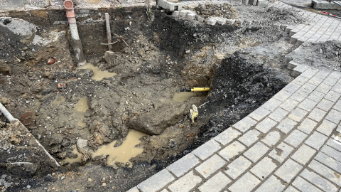 Ponad 40 osób ewakuowanych ze szpitala w Bolesławcu! Wyciek gazu podczas remontu [ZDJĘCIA] - 9