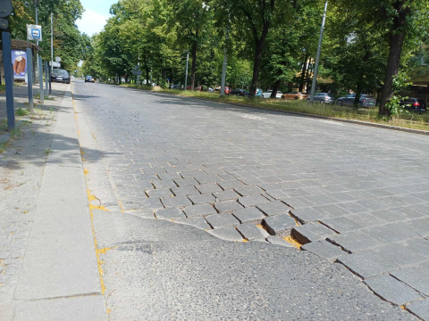 Rozpoczyna się remont nawierzchni na ul. Powstańców Śląskich. Duże zmiany w organizacji ruchu we Wrocławiu - 3