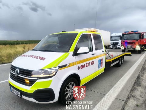 Zderzenie dwóch samochodów na autostradzie A4. Wielokilometrowe korki w kierunku Wrocławia - 0