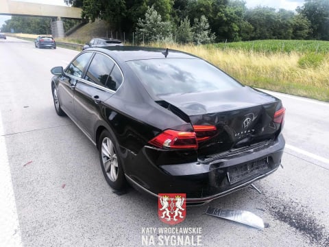 Zderzenie dwóch samochodów na autostradzie A4. Wielokilometrowe korki w kierunku Wrocławia - 5