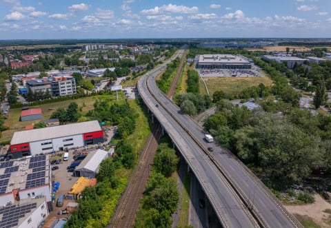 Od 1,5 roku na alei Sobieskiego jeden pas jest zamknięty. Kiedy w końcu ruszy remont estakady? - 3