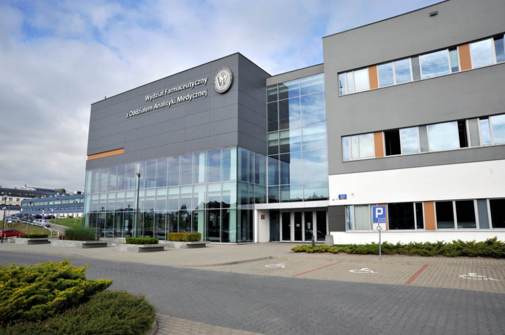 26 milionów dla Uniwersytetu Medycznego. Szukają metody leczenia mięsaków tkanek miękkich - Uniwersytet Medyczny we Wrocławiu otrzymał dofinansowanie na innowacyjny projekt badawczy.
