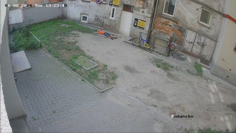 Sąsiedzi z piekła rodem. Awantury, libacje i krew na podwórku we Wrocławiu [ZDJĘCIA] - 9