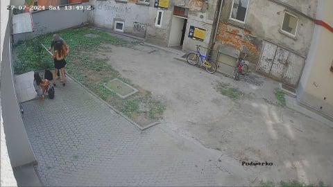 Sąsiedzi z piekła rodem. Awantury, libacje i krew na podwórku we Wrocławiu [ZDJĘCIA] - 1