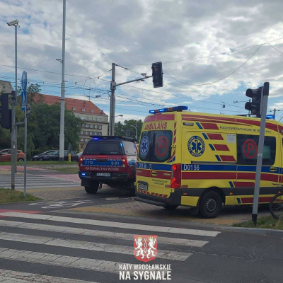 Zderzenie w centrum Wrocławia. Kierowcy stali w długich korkach [ZDJĘCIA] - 0