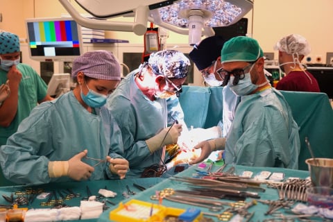 Spektakularna operacja we Wrocławiu. Lekarze poszerzyli tchawicę u 4-letniej Hani! - 3