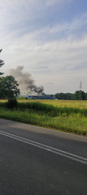 Pożar fabryki w Bukowicach. Mieszkańcy boją się kolejnych inwestycji obok ich domów - 1