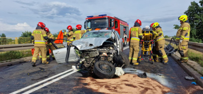 Karambol na DK 94. Zderzenie czterech pojazd&oacute;w, siedem os&oacute;b rannych. Droga była zablokowana