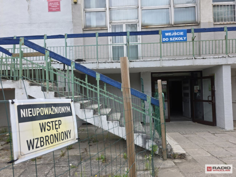 Rozbiorą największą szkołę podstawową w Wałbrzychu. Obok powstanie nowa, ekologiczna placówka - 7