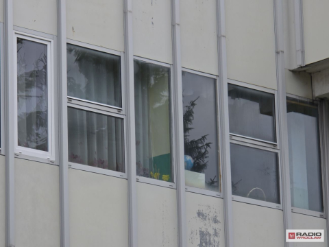 Rozbiorą największą szkołę podstawową w Wałbrzychu. Obok powstanie nowa, ekologiczna placówka - 3