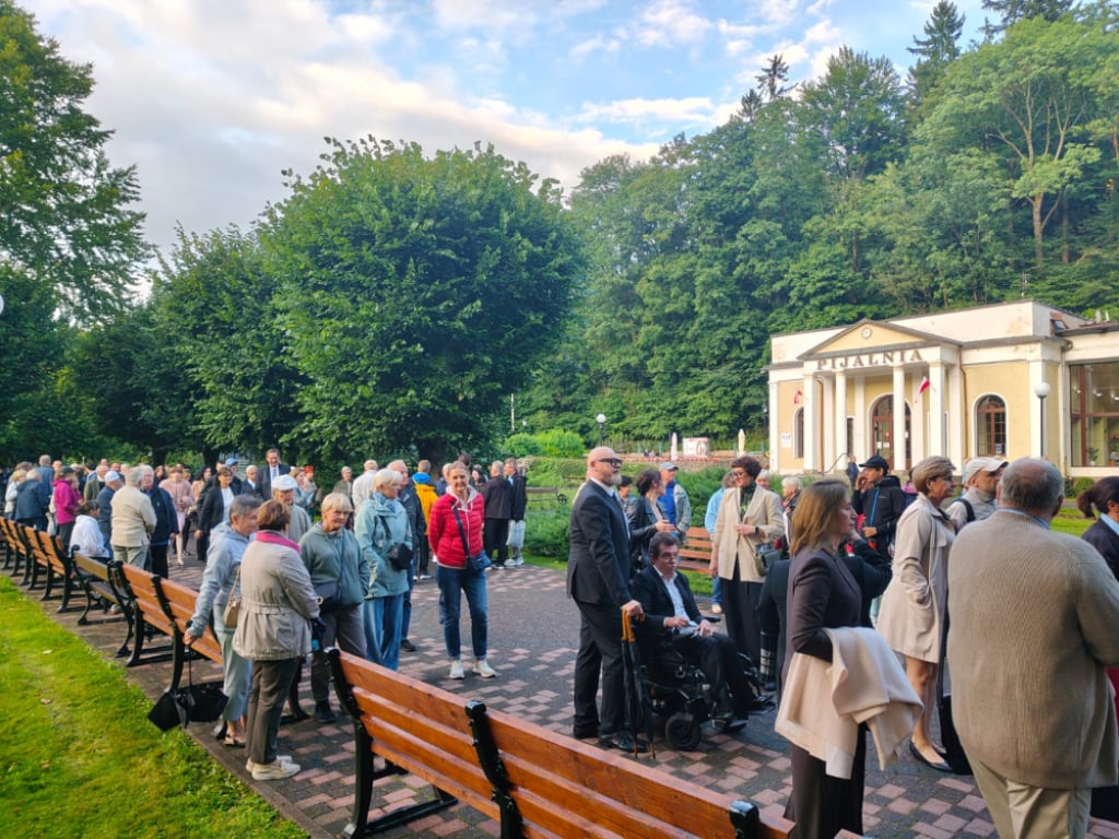 Wystartował Festiwal Chopinowski w Dusznikach-Zdroju. Przed nami koncerty, wystawa i kurs – W Dusznikach-Zdroju rozpoczął się 80. Międzynarodowy Festiwal Chopinowski.
