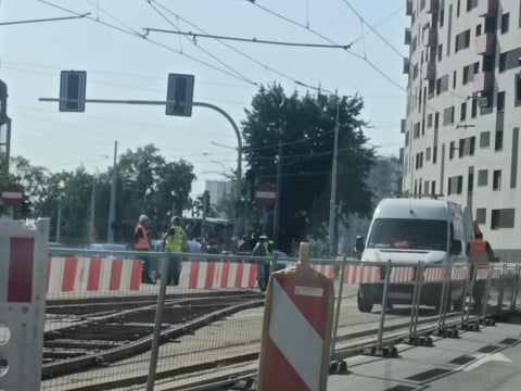 Falstart na Bardzkiej. Pierwszy dzień mijanki i... już wykolejenie tramwaju - 0