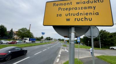 Zwężenie z czterech pas&oacute;w do jednego. Kilkumiesięczny remont na dk 5 w Jeleniej G&oacute;rze