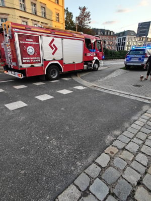 Akcja służb przy elektrowni wodnej. W Odrze znaleziono ciało. Policja ustala tożsamość - 3