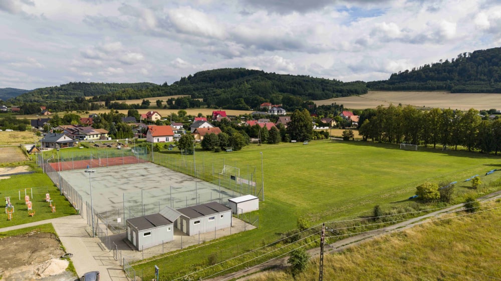 Kompleks sportowy w Ołdrzychowicach Kłodzkich. Kiedy poznamy wykonawcę przebudowy? - W Ołdrzychowicach Kłodzkich został zmodernizowany kompleks sportowy.To obiekty, które zostały zniszczone przez powódź.
