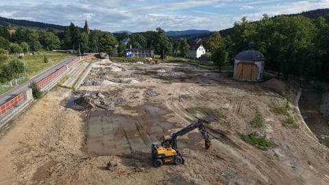 Odbudują po powodzi baseny, stadion czy halę. Miliony na infrastrukturę sportową i rekreacyjną - 9