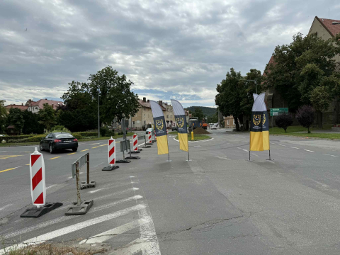 Ruszyła przebudowa Placu Wolności w Sobótce. Nowoczesne rondo zamiast niebezpiecznego skrzyżowania - 0