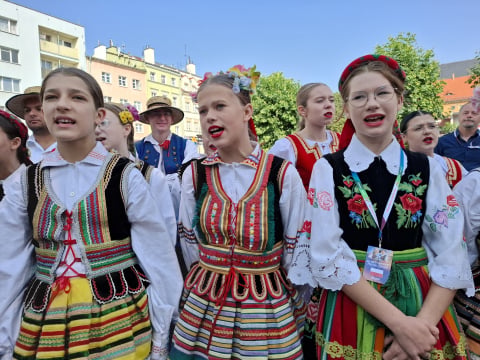 Lista Przebojów Ludowych w plenerze. Byliśmy na Festiwalu Folkloru w Strzegomiu! [ZOBACZ] - 17