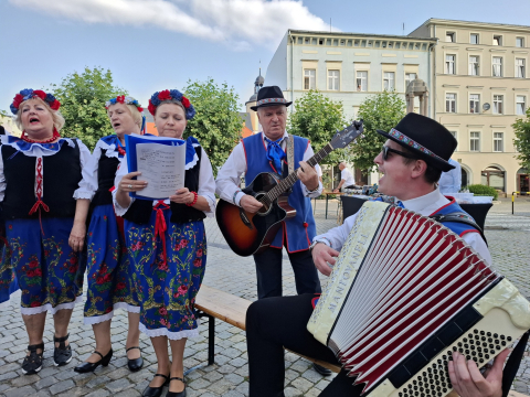 Lista Przebojów Ludowych w plenerze. Byliśmy na Festiwalu Folkloru w Strzegomiu! [ZOBACZ] - 2