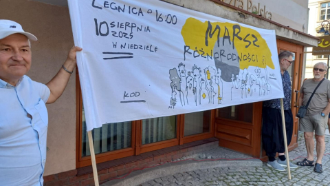 "Wszyscy mamy czerwoną krew". Około 150 osób wzięło udział w Marszu Różnorodności w Legnicy - 0