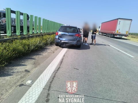 Trzy samochody zderzyły się na autostradzie A4. Spore korki w okolicach Wrocławia [ZDJĘCIA] - 5