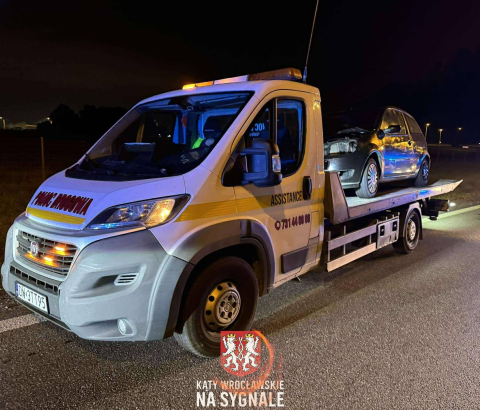 Nocne zdarzenia na drogach pod Wrocławiem. Dwa pojazdy uderzyły w bariery [ZDJĘCIA] - 8