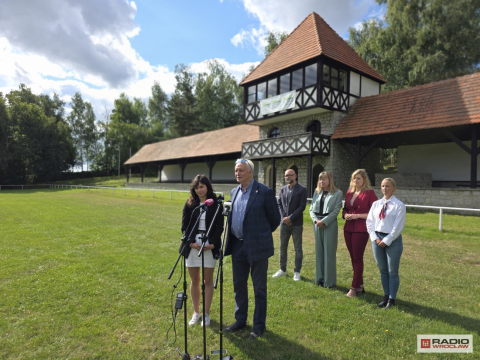 Znani artyści zmierzą się w zawodach jeździeckich. Sprawdź, kto przyjedzie do Zamku Książ - 2