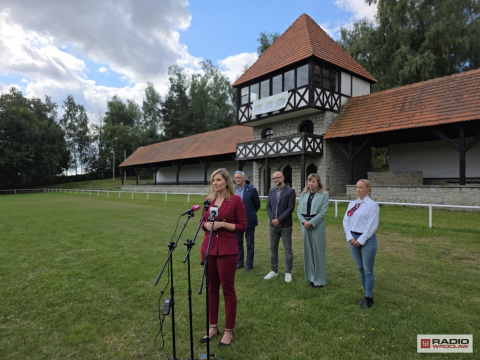 Znani artyści zmierzą się w zawodach jeździeckich. Sprawdź, kto przyjedzie do Zamku Książ - 3