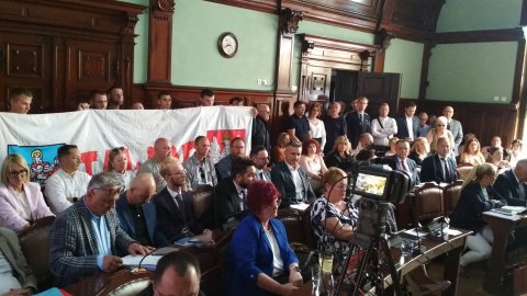 Uchwała antyimigracyjna i skarga Wojewody. "Mieszkańcy Jawora nie chcą nielegalnych imigrantów" - 2
