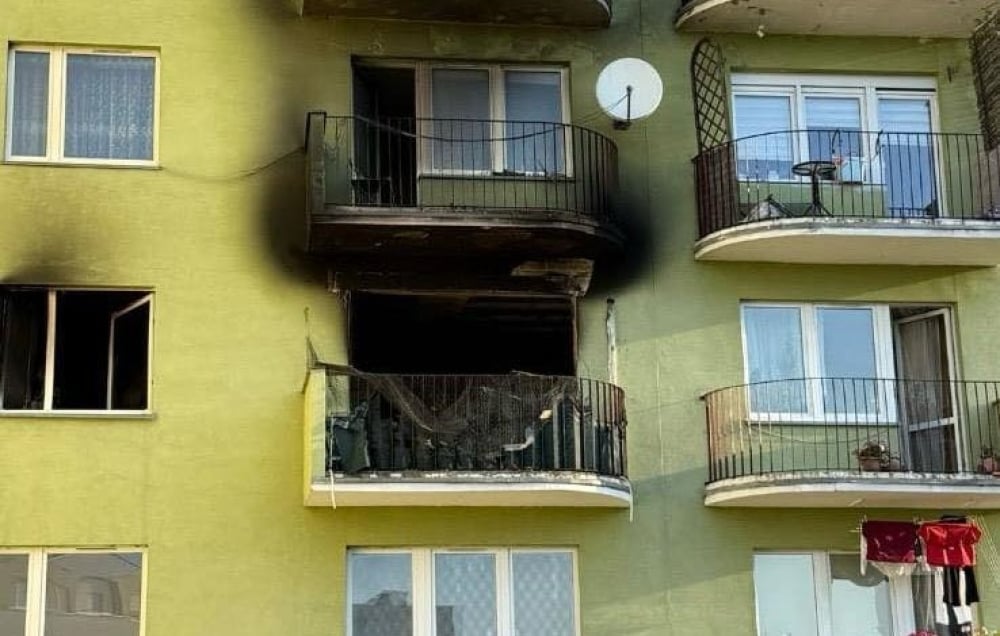 Tragedia w Brzegu Dolnym. W nocnym pożarze zginął nastolatek. Kilkadziesiąt osób ewakuowanych - Tragiczny pożar w Brzegu Dolnym. W nocy zginął nastolatek.