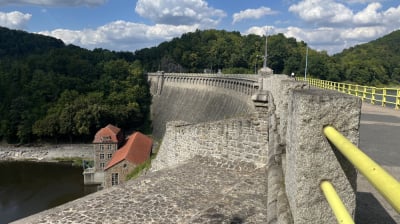 Op&oacute;źni się remont tamy na Jeziorze Pilchowickim. Mieszkańcy żyją w strachu przed zalaniem