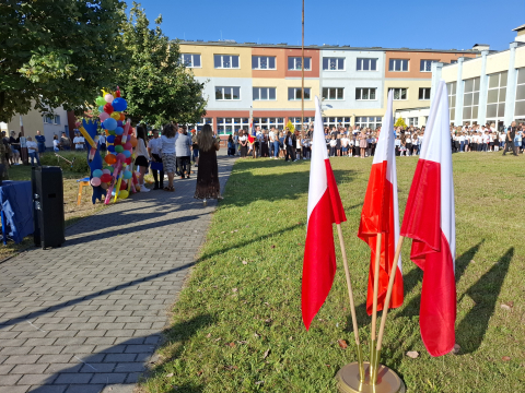 "Zero laby i pracujemy". Sprawdzamy nastroje wśród uczniów po rozpoczęciu roku szkolnego - 2