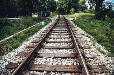 Śmiertelny wypadek na torach we Wrocławiu. Utrudnienia na trasie do Jelcza-Laskowic